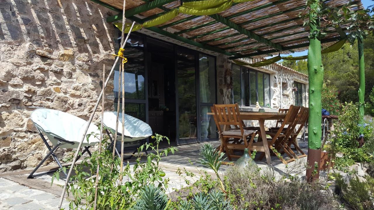 Fraissé-des-Corbières La Loubiere, Ancienne Bergerie En Pleine Garrigue Bed & Breakfast エクステリア 写真