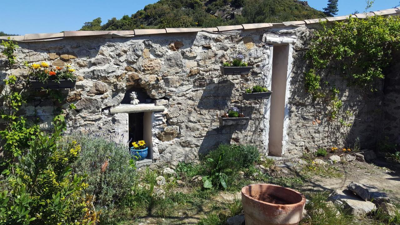 Fraissé-des-Corbières La Loubiere, Ancienne Bergerie En Pleine Garrigue Bed & Breakfast エクステリア 写真